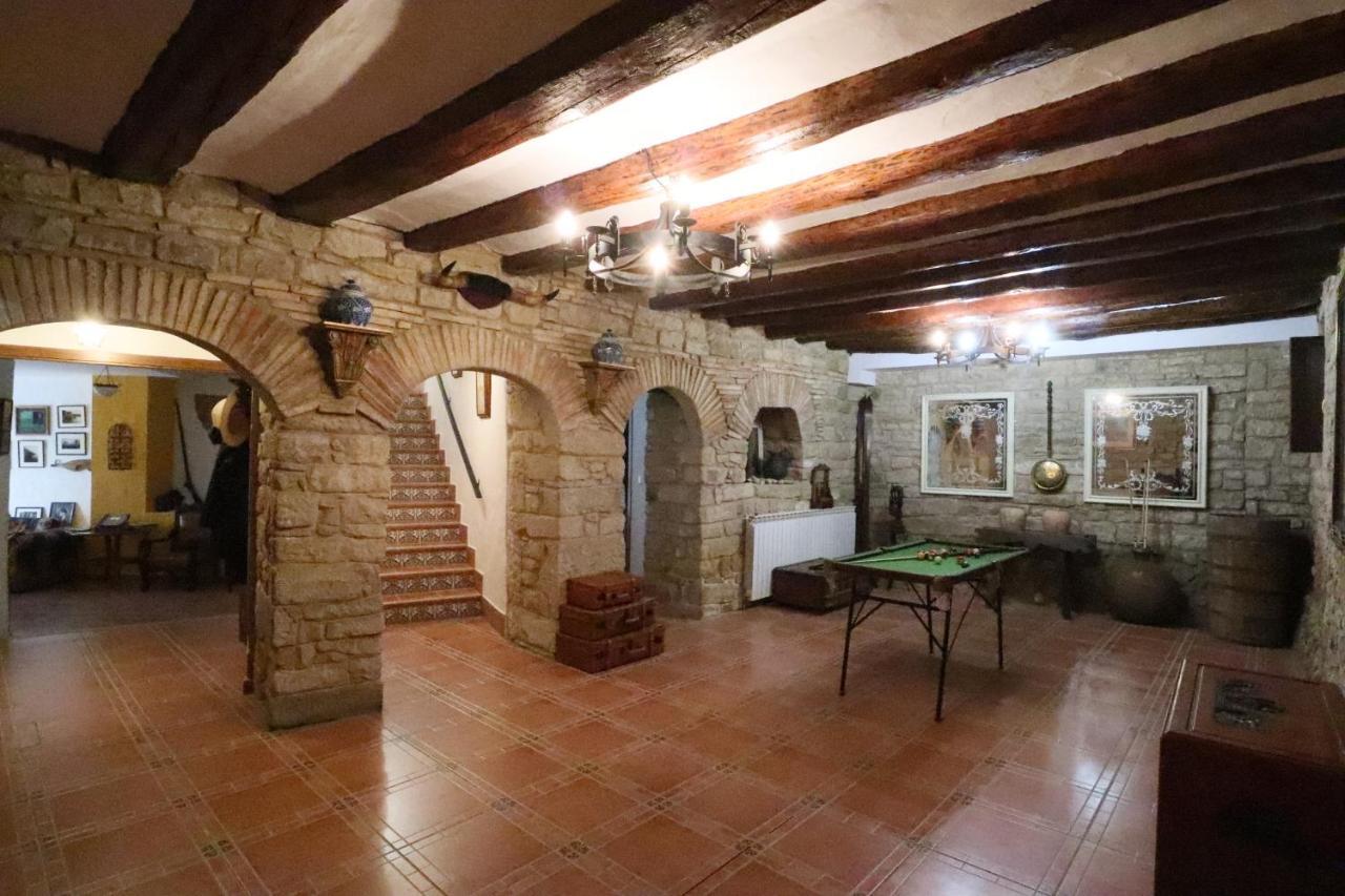 Casa Amparo Bed & Breakfast San Martín de Unx Exterior photo